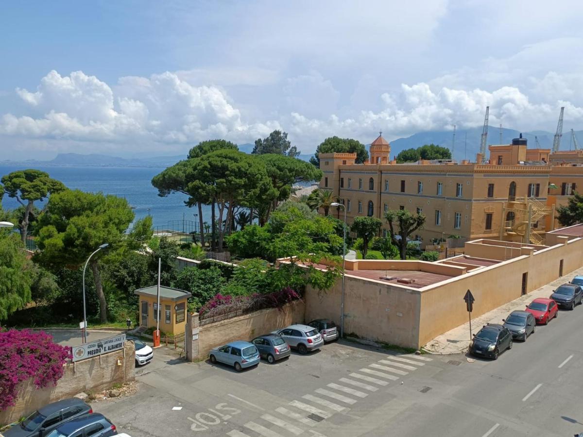 La Trinacria Mare Apartment Palermo Bagian luar foto
