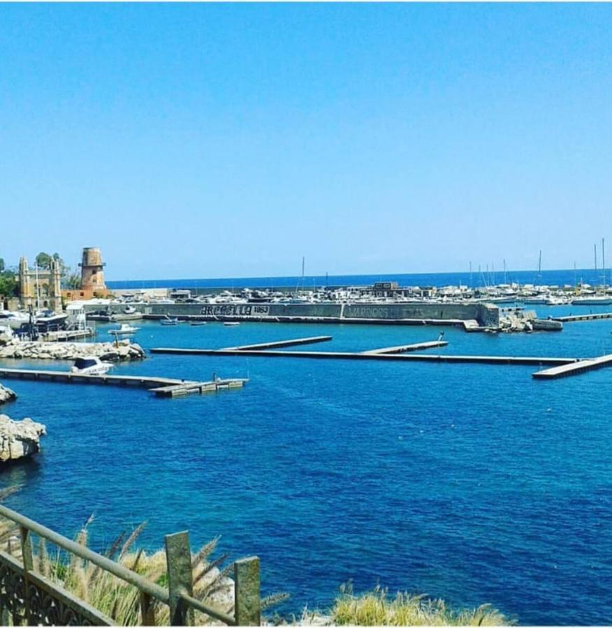 La Trinacria Mare Apartment Palermo Bagian luar foto