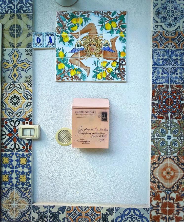 La Trinacria Mare Apartment Palermo Bagian luar foto