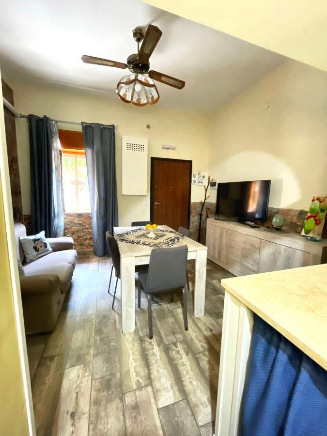 La Trinacria Mare Apartment Palermo Bagian luar foto
