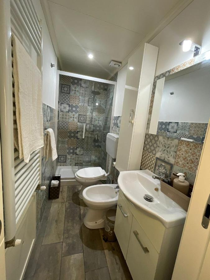 La Trinacria Mare Apartment Palermo Bagian luar foto