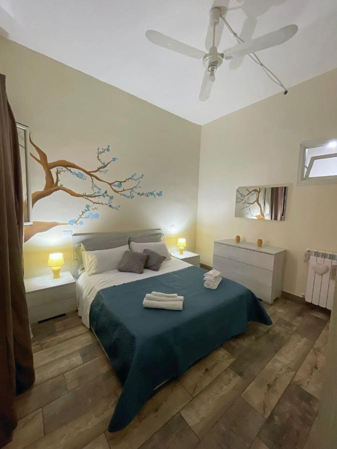 La Trinacria Mare Apartment Palermo Bagian luar foto
